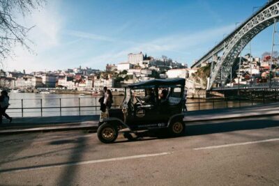 Private Tour of the Historic City in a Ford T Car