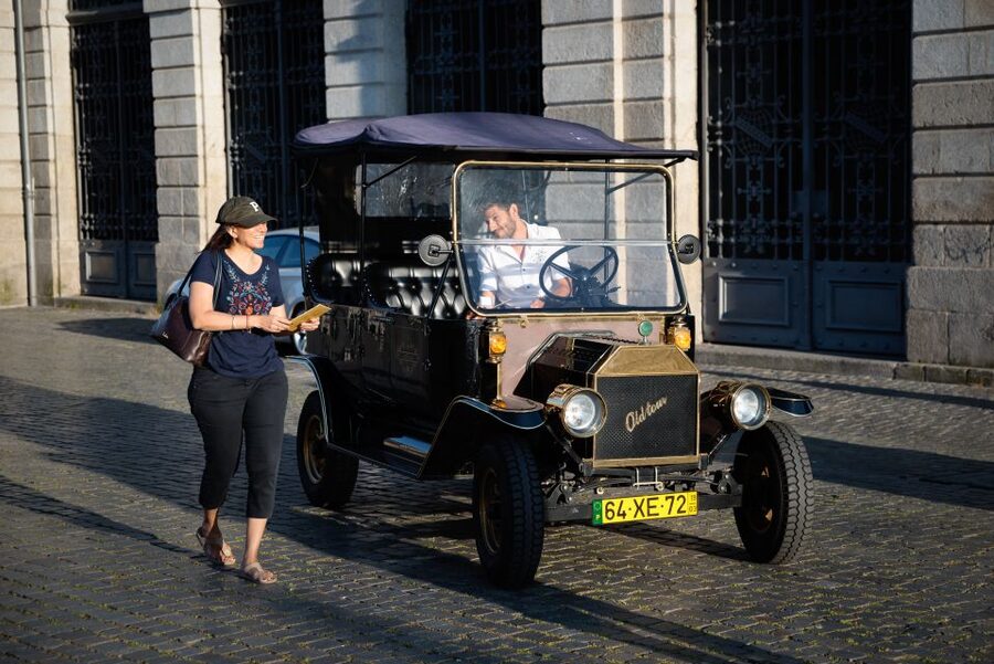 Porto: Private Tour of the Historic City in a Ford T Car - Clérigos Church and São Bento Station: two photo stops with big payoff