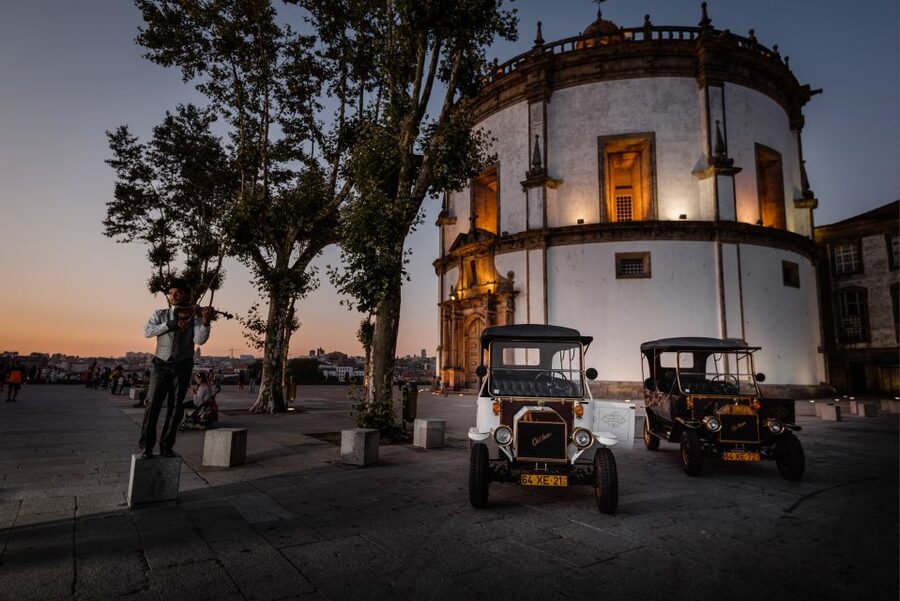 Porto: Private Tour to the Historic Center in a Classic Car - Who should book this Porto classic-car tour