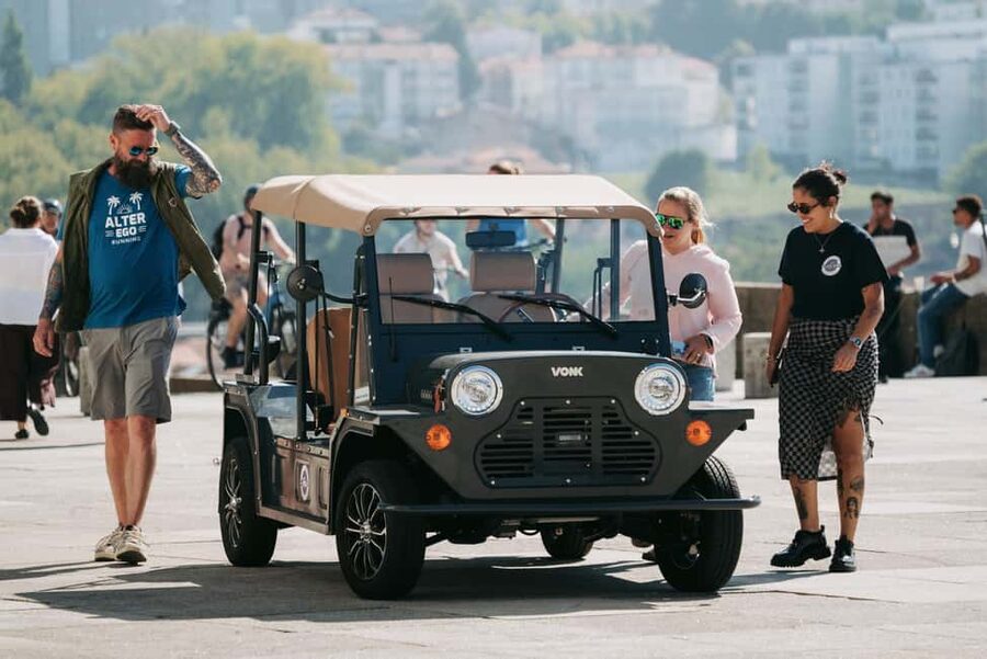 Porto: Private Tour to the Historic Center in a Classic Car - From riverfront roads to Luis I Bridge viewpoints