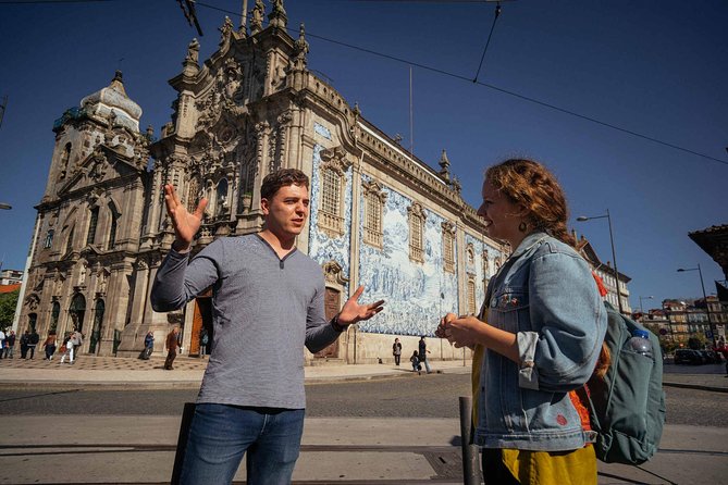 Porto PRIVATE TOUR With Locals: Highlights & Hidden Gems - Meeting at Praça de Gomes Teixeira and picking the start time