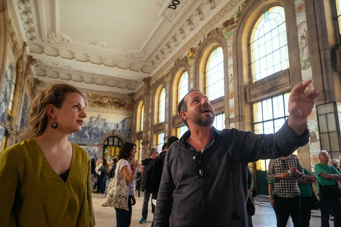 Porto PRIVATE TOUR With Locals: Highlights & Hidden Gems - Stop 1: São Bento Station, Porto’s timeline in tile