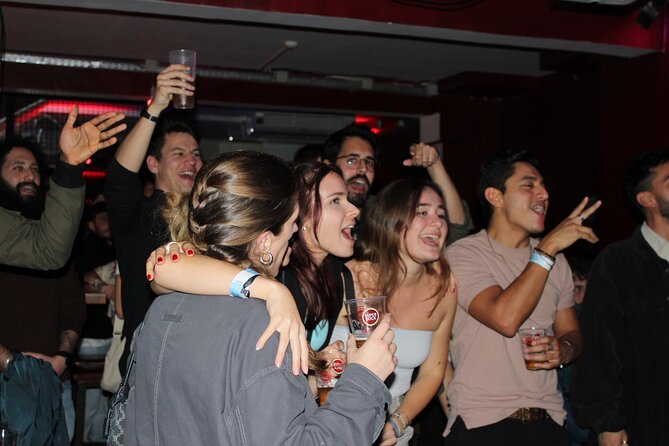 Porto Pubcrawl: 5h,7 Drinks,4 bars &Skip the line Club Entry - Guide Team Energy: Friendly, Social, and Names You Can Remember
