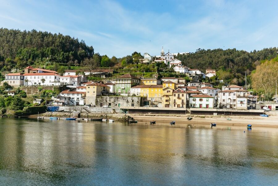 Porto - Régua - Porto Upstream Douro Cruise & Tour - Free time in Peso da Régua: make it count in about 45 minutes