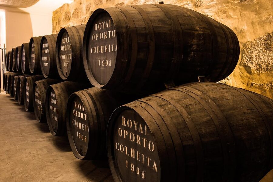 Porto: Royal Oporto Tour na Real Companhia Velha - Why Real Companhia Velha Cellars Feel Different in Vila Nova de Gaia
