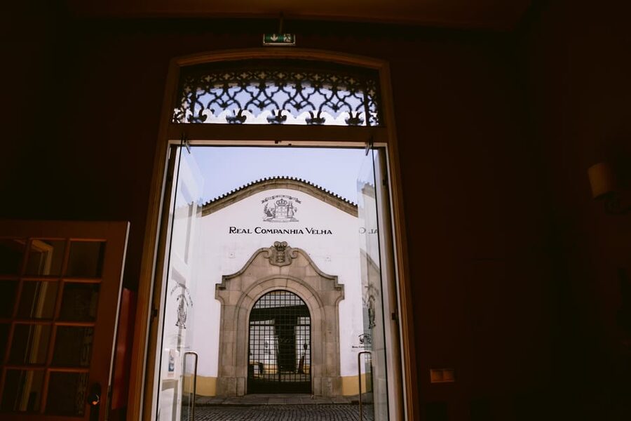 Porto: Royal Oporto Tour na Real Companhia Velha - Getting There From Porto, and the Uphill Reality in Gaia