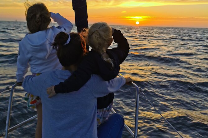 Porto: Sunset or Daytime, Charming Sailboat Cruise on the Douro River - Sailing vs motoring: what to expect in real conditions