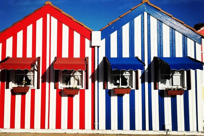 Porto to Lisbon Up to 4 Stops: Aveiro, Nazare, Fatima & Obidos - Óbidos Walled Town: Castle Views and the Included Ticket Moment