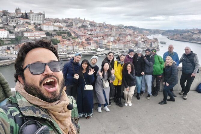Porto Walking Tour - The Perfect Introduction to the City - Dom Pedro IV to São Bento, moving from monuments to everyday beauty