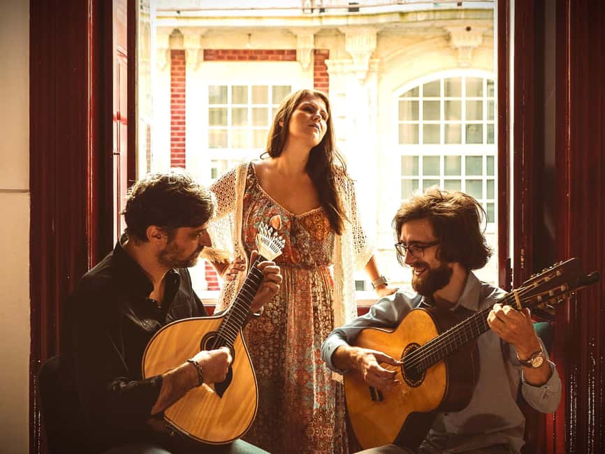 Porto: What is Fado? Commented Live Concert with Port Wine - A 1-hour Porto fado lesson, not just another concert