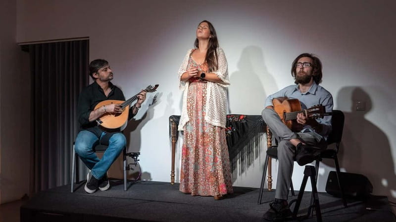 Porto: What is Fado? Commented Live Concert with Port Wine - Should you book this fado show in Porto?