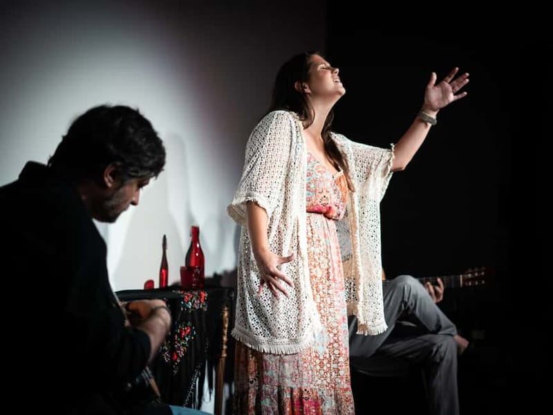 Porto: What is Fado? Commented Live Concert with Port Wine - Ribeira do Porto and a licensed historic auditorium by the river