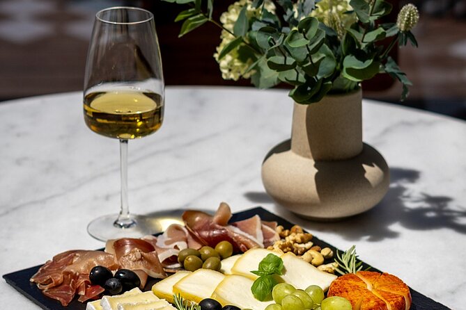 Porto Wine Tasting Experience with Portuguese Tapas Plate - Rosé in the Middle: The Palate Reset That Keeps You From Getting Bored
