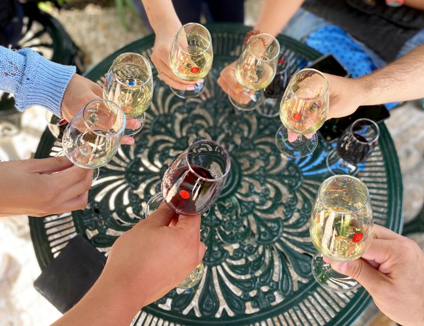 Porto: Wine Tasting with Tapas Walking Tour - Key things that make this tour worth your time