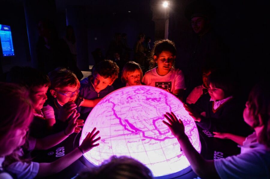 Porto: World of Discoveries Entry Ticket - Interactive multimedia displays, what you should watch for as you go