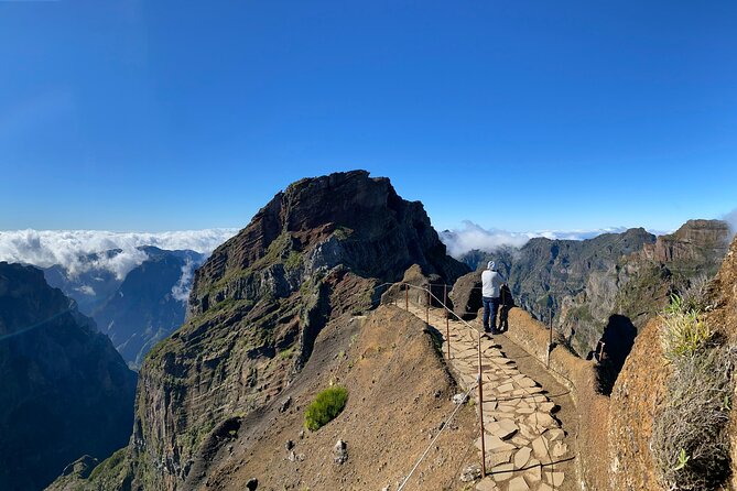 PR1 Sunrise Pico do Arieiro Self-Guided Hiking Transfer - Drivers and instructions: the human part that makes self-guided feel supported