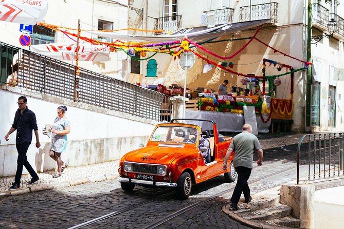 Private City Kickstart Tour: Lisbon - Lisbon Cathedral, Romanesque Strength, and Panoramic Thinking