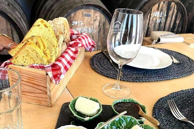 Private Lisbon-Arrábida Wine Tour: 3 Wineries, Coast & Heritage - A smart day trip loop from Lisbon, without DIY route stress