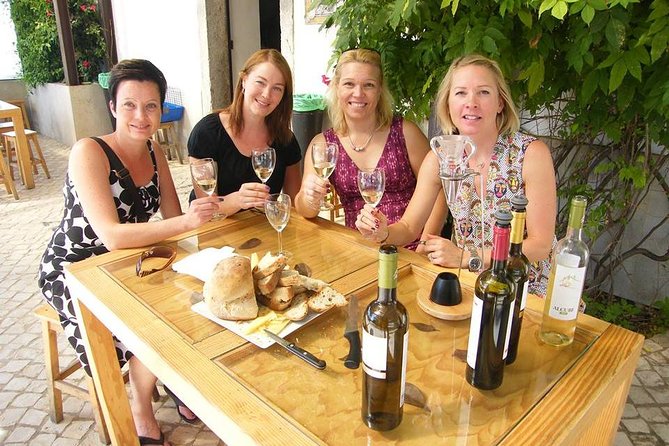 Private Lisbon Arrabida Wine Tour: Food & Wines, Mountain and Sea - Winery visits: what you get from Bacalhôa and José Maria da Fonseca