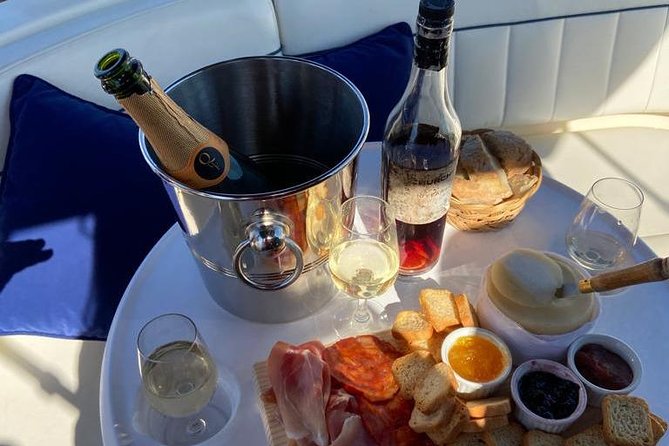 Private tasting in the Douro (1 to 7 people) on a yacht for yourself - Marina do Freixo to the River: What Your Start Feels Like