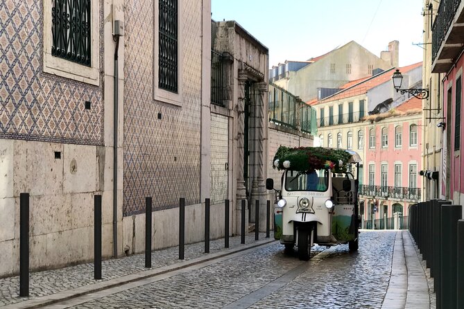 Private tuk tuk tour in old city Lisbon (Standard-1h30) - Key things you’ll notice on this tuk-tuk ride