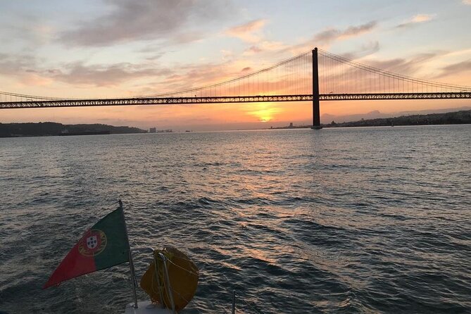 Sailboat Tour in Lisbon with drinks included | Morning and Sunset - Why this Tagus sail feels like Lisbon, not just sightseeing