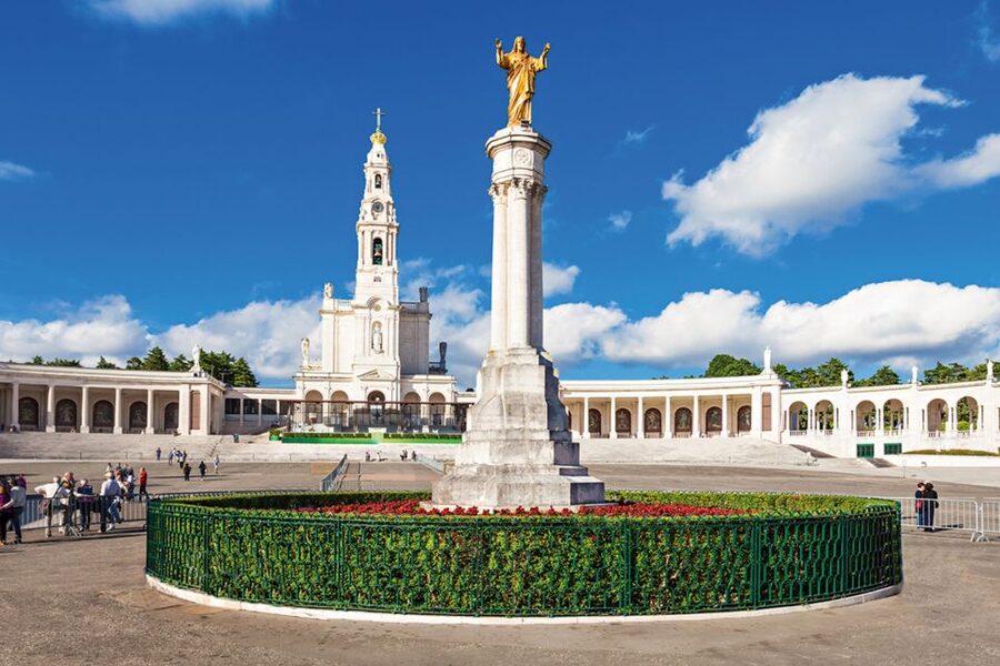 Sanctuary of Fátima and Coimbra City Tour - The coach to Coimbra: shifting from pilgrimage grounds to university streets