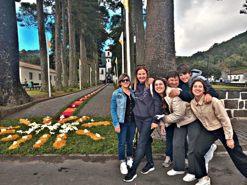 São Miguel 2-Day Tour: Sete Cidades, Fogo, Furnas & Nordeste - Furnas Lunch Option: Watching Cocido Cook in Volcanic Soil