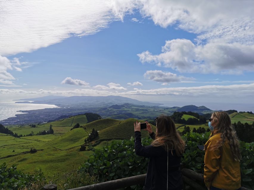 São Miguel 2-Day Tour: Sete Cidades, Fogo, Furnas & Nordeste - Nordeste and Plantations: Pineapple and Tea in an Azores Setting