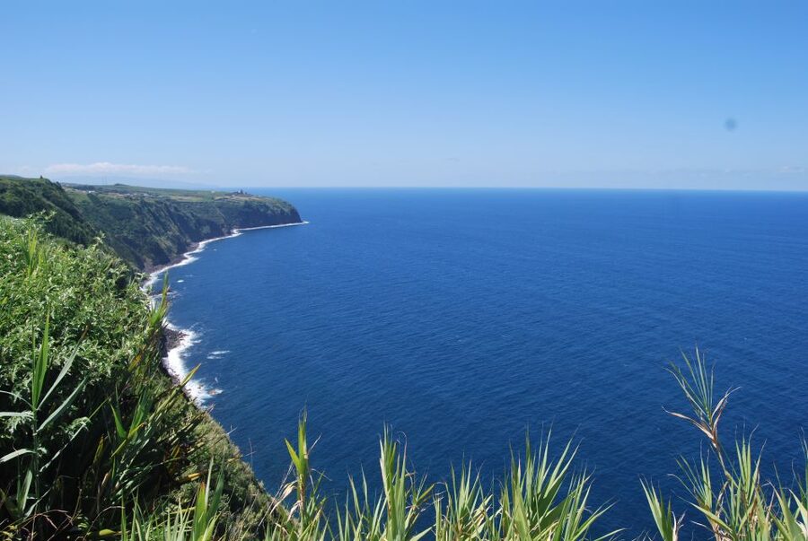 São Miguel: Nordeste, Cliffs & Waterfall Day Trip with Lunch - Lunch at Os Melos Restaurante: Drinks Included, Plus a Real Break From the Road