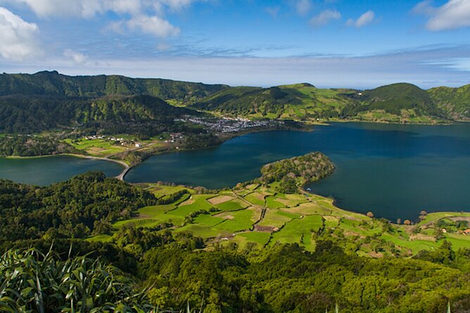 São Miguel West Full Day Tour with Setes Cidades Including Lunch - Lunch that keeps the day comfortable, not just fuel
