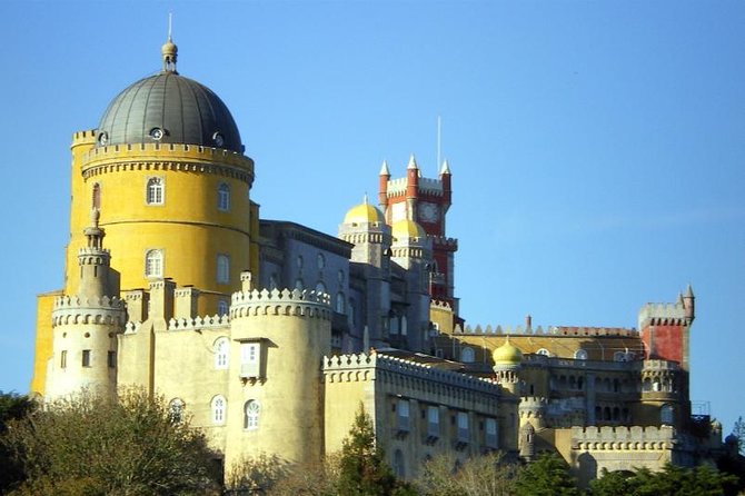 Sintra & Cascais Day Tour with Pena Palace Entry and Gardens Walk - Lisbon pickup, minivan comfort, and getting to the hills