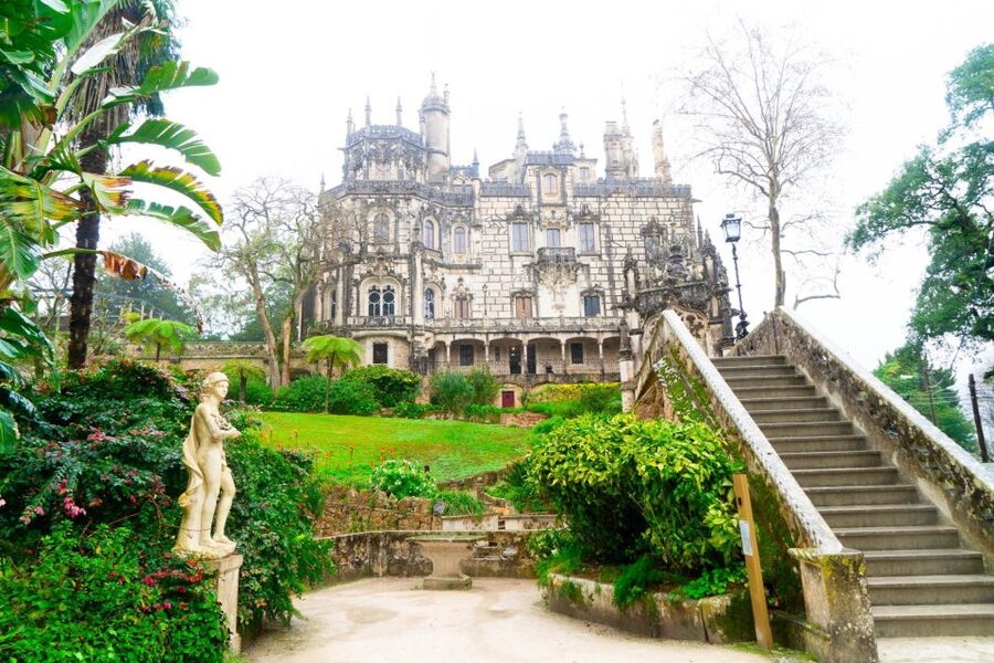 Sintra: Castle of the Moors & Quinta Entry with Audio Guides - Who should book this Sintra audio tour
