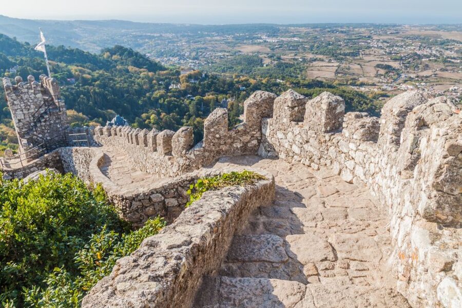 Sintra: Castle of the Moors & Quinta Entry with Audio Guides - Getting there from Lisbon: buses, train stops, and where each tour begins