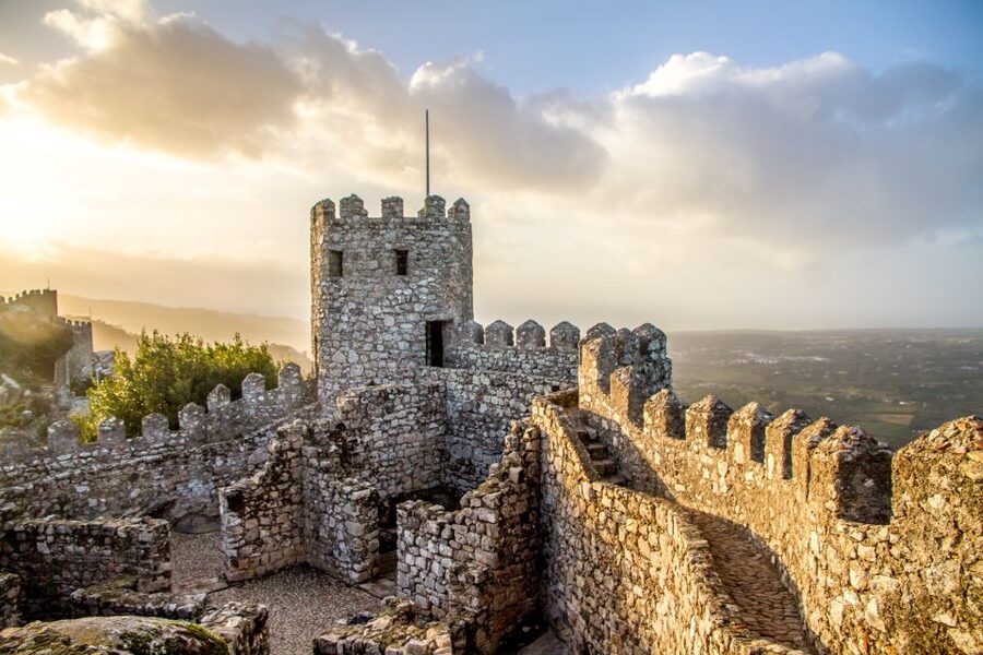 Sintra: Castle of the Moors Skip-the-Line Ticket - On the ramparts: panoramic views over Sintra and toward the Atlantic