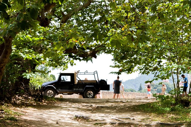 Sintra Jeep Safari - Seteais Palace front gardens: a short stop that gets you oriented