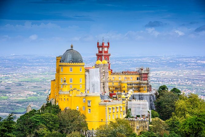 Sintra, Pena Palace, Cabo da Roca, Cascais Day Trip from Lisbon - Centro Historico de Sintra: Your Quick Orientation Hour