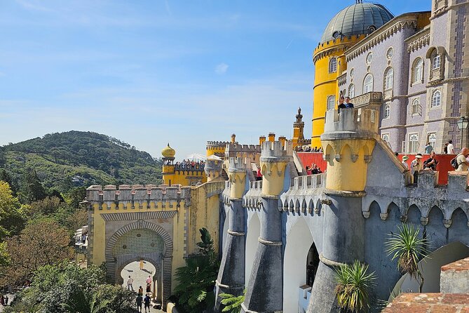 Sintra, Pena Palace, Quinta da Regaleira & Cascais Group Tour - Cascais and the Estoril drive-by: coastal strolling done right