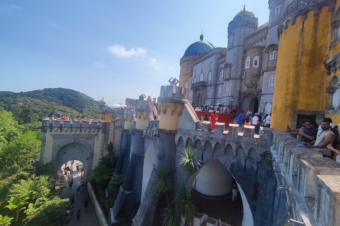 Sintra, Pena, Regaleira , and Cascais Guided Day Tour from Lisbon - The Lunch Hour in Sintra: How to Use It Without Losing the Day