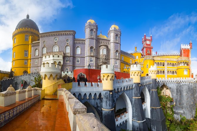 Sintra, Pena, Regaleira, Cabo da Roca & Cascais from Lisbon - Morning logistics: Praça da Figueira start and hotel drop-off