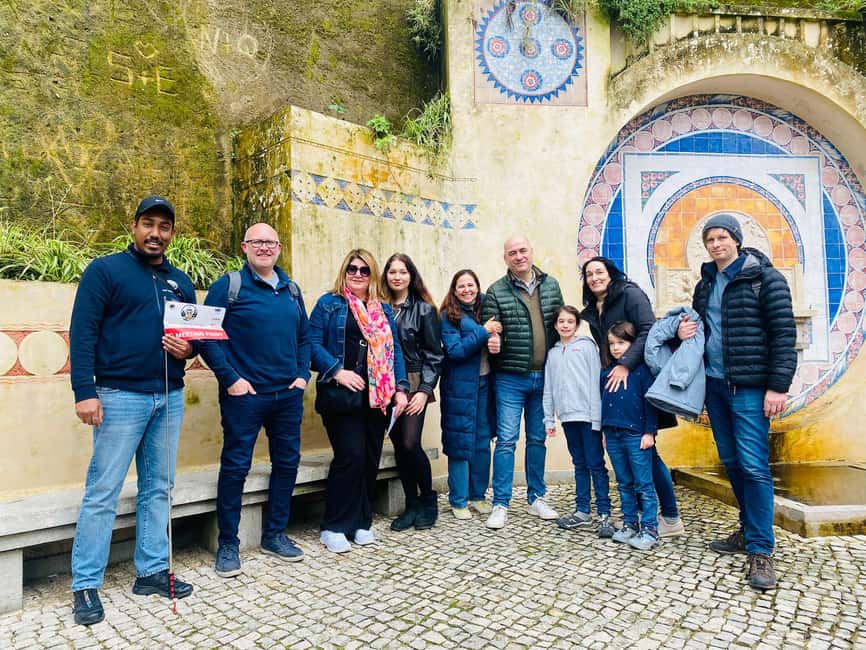 Sintra: Quinta da Regaleira Skip-the-Line Ticket - Meeting your host near the fountain, and how the WhatsApp support helps