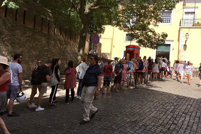 Skip the Line Ticket Castelo de S. Jorge - The audio guide and WiFi reality check
