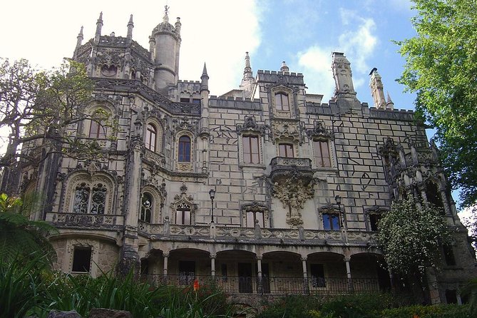 Small Group Tour to Sintra, Pena Palace, Cabo Roca and Cascais - Hotel Pickup in Lisbon: How the Morning Sets Up Your Whole Day