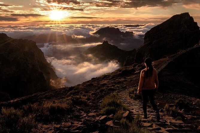 Sunrise Transfer To Pico Do Arieiro, Hike To Pico Ruivo & Return From Teixeira - Pace, fitness, and knee care on a medium-hard route