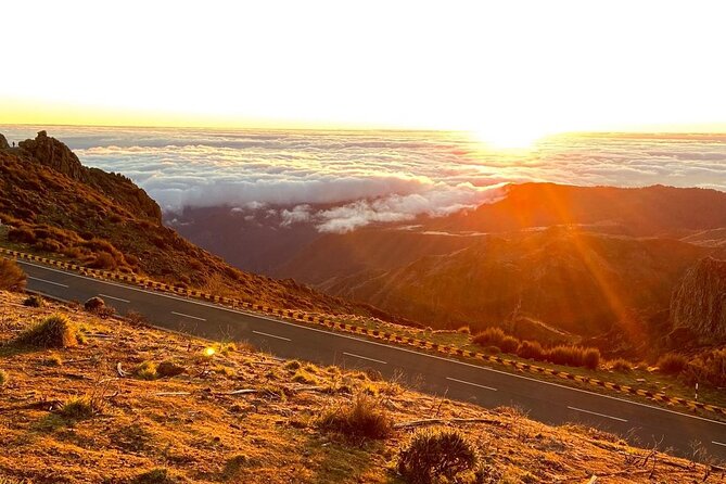 Sunrise Transfer To Pico Do Arieiro, Hike To Pico Ruivo & Return From Teixeira - Price and value: what $42.34 really buys you, plus the extra 4.5€
