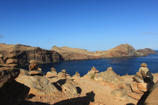 The East Tour-Pico do Areeiro,Santana & Pico do Facho Small Group - Stop 2: Faial Viewpoint, Quick Laurisilva Air and Photos