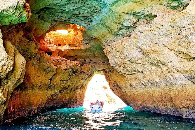 Traditional Tour - Benagil Cave - Timing and weather: the day can change, so plan flexibility