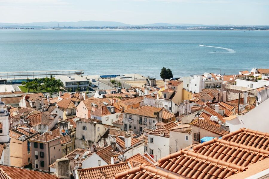 Vadio: Lisbon Old Town Private Tuk Tuk Tour - Key takeaways