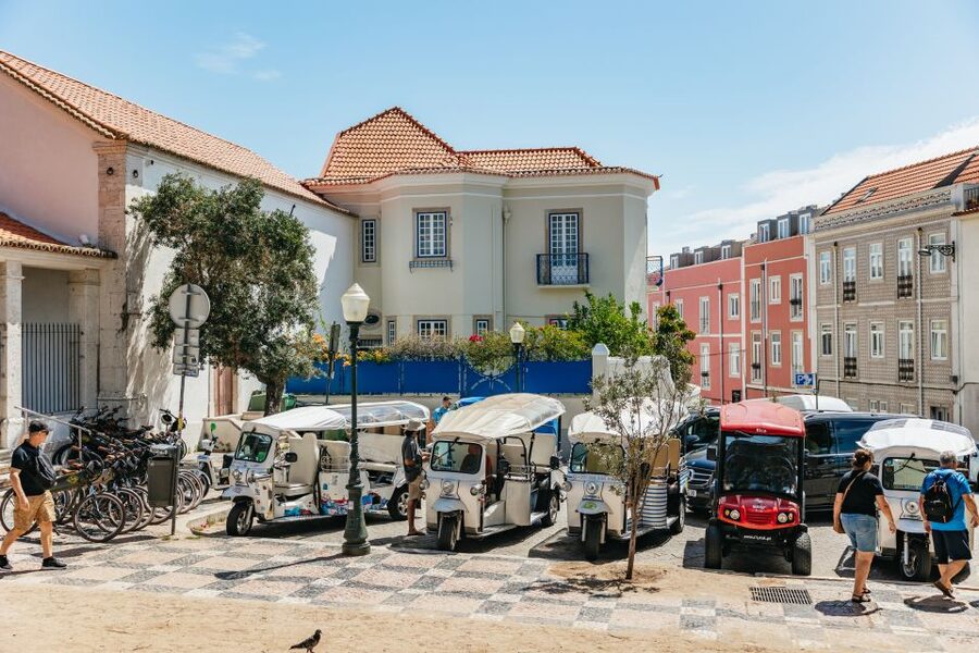 Vadio: Lisbon Old Town Private Tuk Tuk Tour - Portas do Sol Terrace: the view stop that reframes the whole city