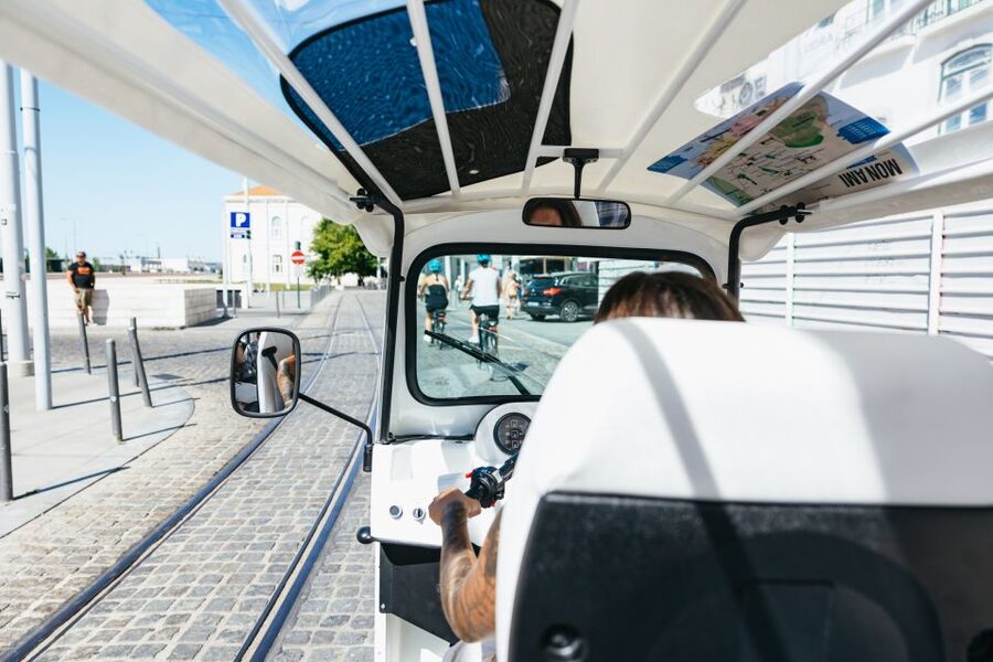Vadio: Lisbon Old Town Private Tuk Tuk Tour - Miradouro da Senhora do Monte: the city at eye level
